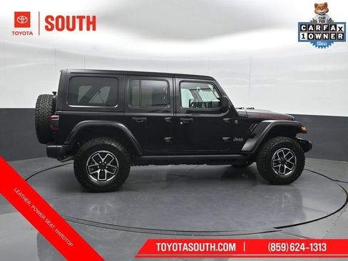 Used 2026 Jeep Wrangler Unlimited Rubicon AWD/4WD image 3