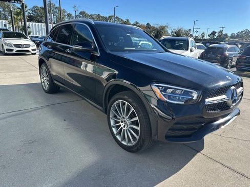 Used 2022 Mercedes-Benz GLC 300 image 4
