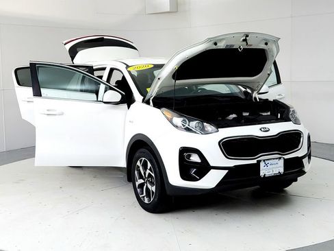 Used 2020 Kia Sportage LX AWD/4WD image 9