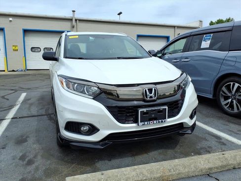 Used 2020 Honda HR-V Sport image 8
