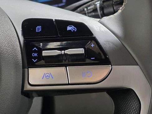 Certified 2025 Hyundai Elantra Sport FWD image 31