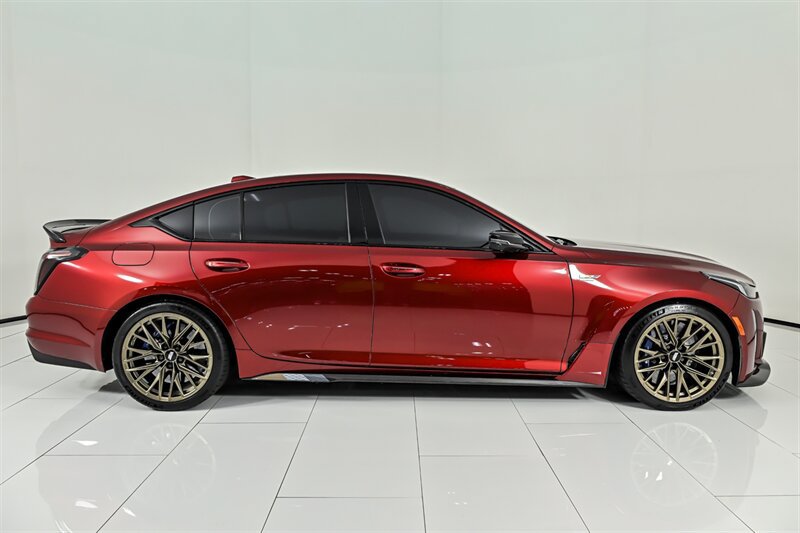 Used 2024 Cadillac CT5 V Blackwing w/ Carbon Fiber Package 2 RWD image 25