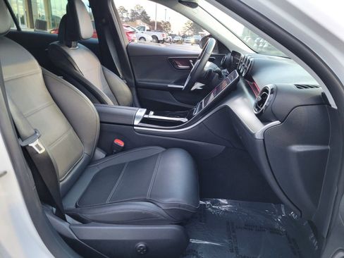 Used 2025 Mercedes-Benz C 300 Sedan image 11