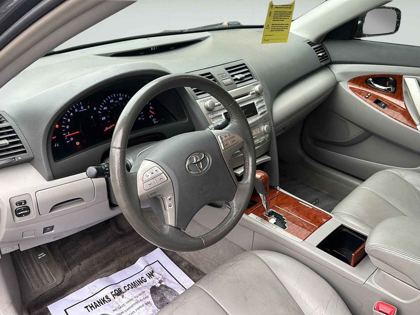 Used 2011 Toyota Camry XLE w/ XLE Extra-Value Pkg #2 FWD image 5