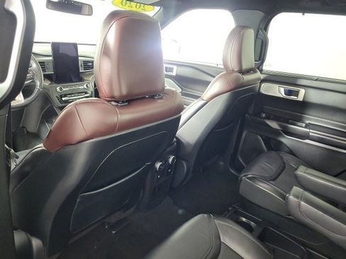 Used 2020 Ford Explorer Platinum w/ Premium Technology Package image 21