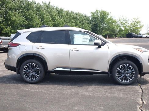 New 2026 Nissan Rogue Platinum w/ Platinum Premium Package AWD/4WD image 4