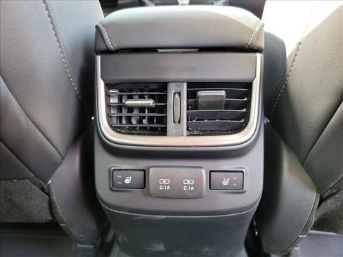 Used 2022 Subaru Outback Limited AWD/4WD image 17