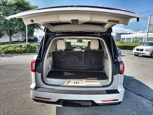 Used 2019 Lincoln Navigator Reserve AWD/4WD image 27