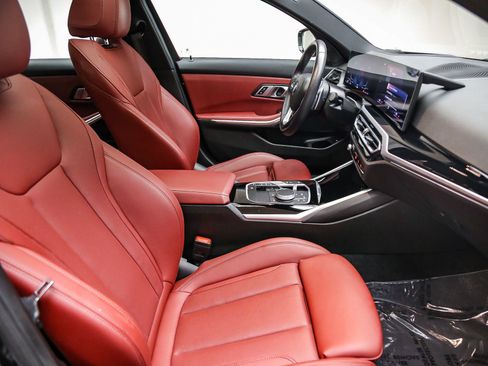 Used 2023 BMW 330i Sedan w/ Premium Package RWD image 17