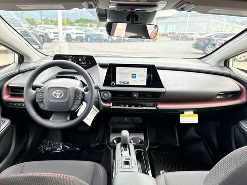 New 2026 Toyota Prius Plug-In Hybrid FWD image 11