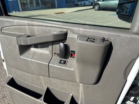 Used 2017 Chevrolet Express 3500 LS w/ Cold Climate Package image 16