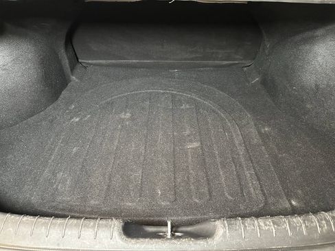 Used 2023 Hyundai Elantra SE image 21