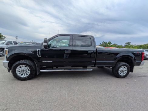 Used 2019 Ford F250 XLT w/ Snow Plow Prep Package AWD/4WD image 1