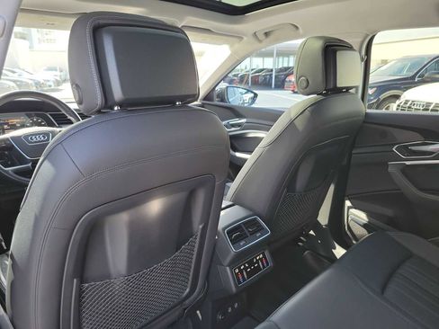 Used 2019 Audi e-tron Premium Plus image 17