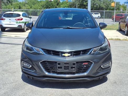 Used 2017 Chevrolet Cruze LT w/ Convenience Package FWD image 2