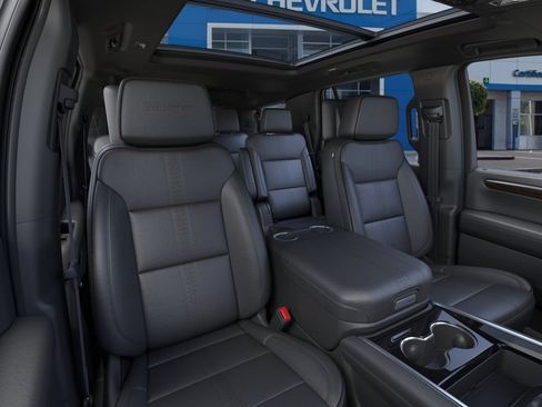New 2026 Chevrolet Tahoe High Country AWD/4WD image 17