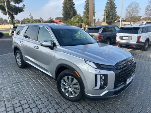 New 2025 Hyundai Palisade SE image 1