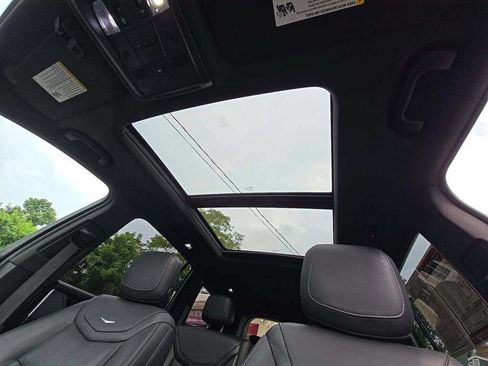 Used 2020 Cadillac XT6 Premium Luxury AWD/4WD image 4