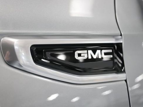 Used 2024 GMC Yukon XL Denali AWD/4WD image 8