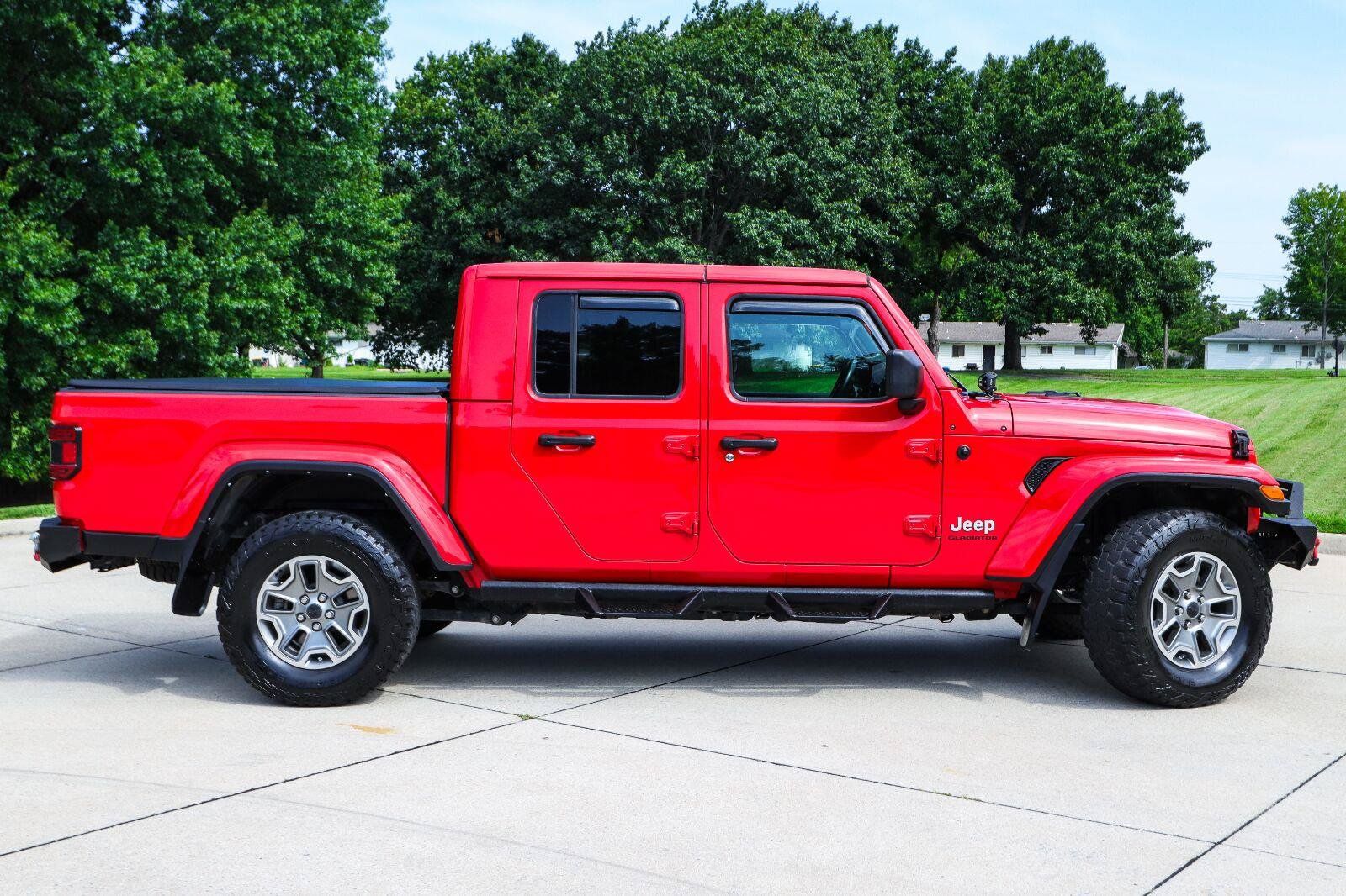 Used 2021 Jeep Gladiator Overland AWD/4WD image 5
