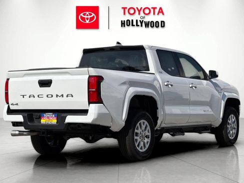 New 2026 Toyota Tacoma SR5 AWD/4WD image 4