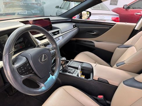 Used 2019 Lexus ES 350 w/ Premium Package FWD image 10