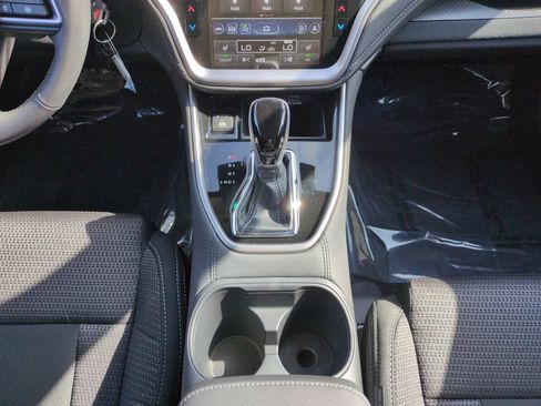 Used 2025 Subaru Outback Premium AWD/4WD image 15
