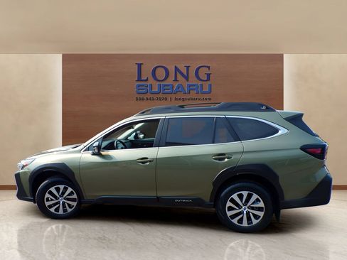 Certified 2025 Subaru Outback Premium AWD/4WD image 16