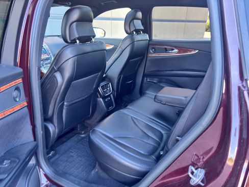 Used 2019 Lincoln Nautilus Reserve AWD/4WD image 39
