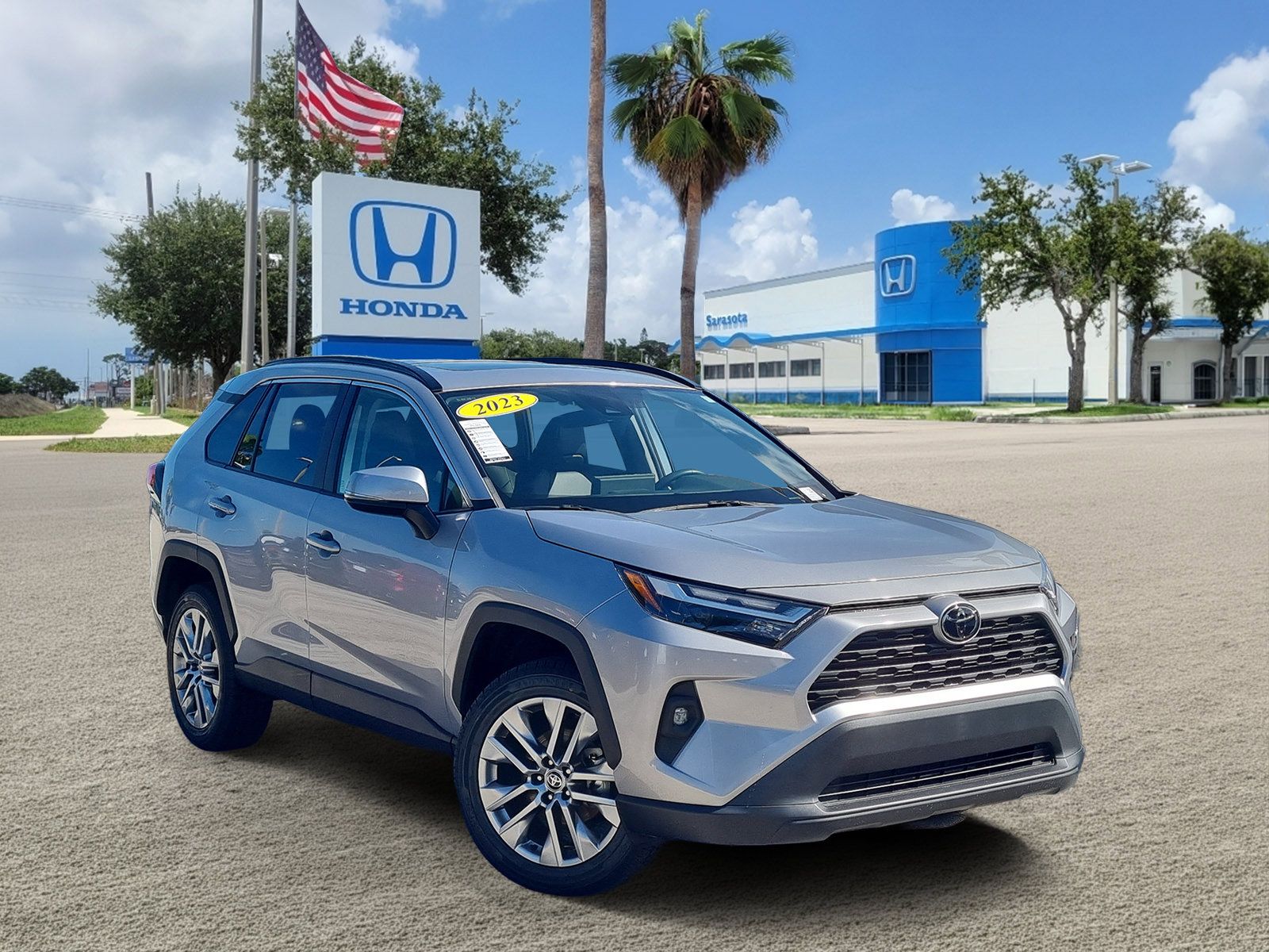 Used 2023 Toyota RAV4 XLE Premium FWD image 1