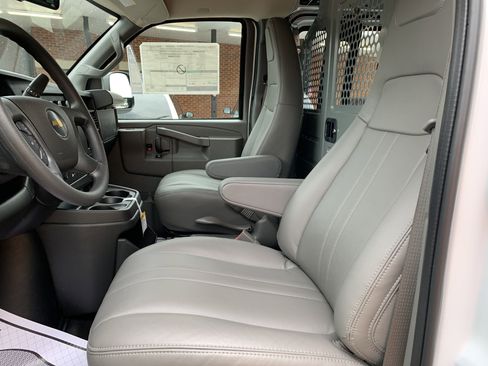 New 2025 Chevrolet Express 2500 w/ Driver Convenience Package image 8