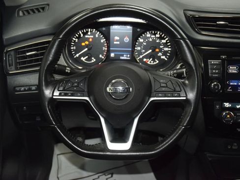 Used 2018 Nissan Rogue SV AWD/4WD image 36