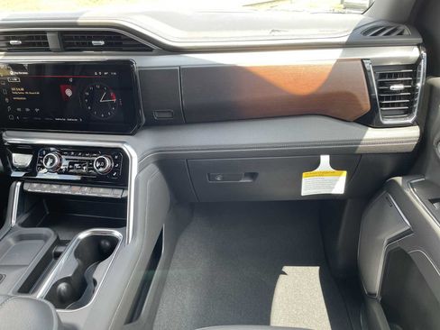 New 2026 GMC Sierra 2500 Denali w/ Denali Reserve Package AWD/4WD image 30