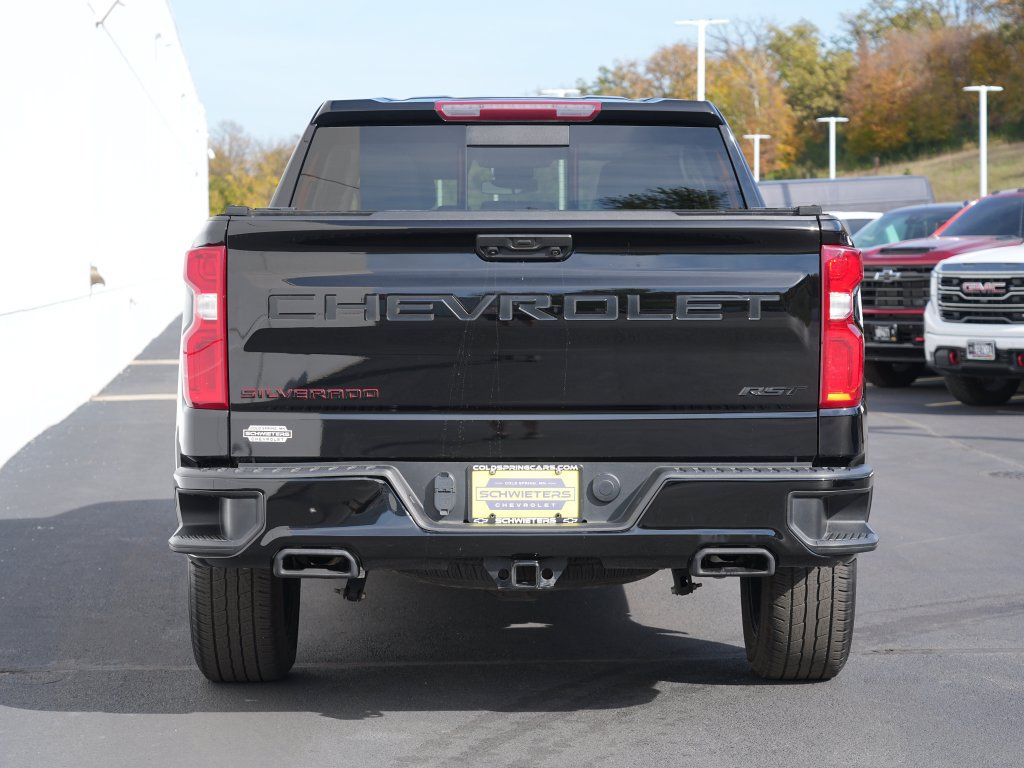 Used 2024 Chevrolet Silverado 1500 RST w/ Redline Edition AWD/4WD image 5