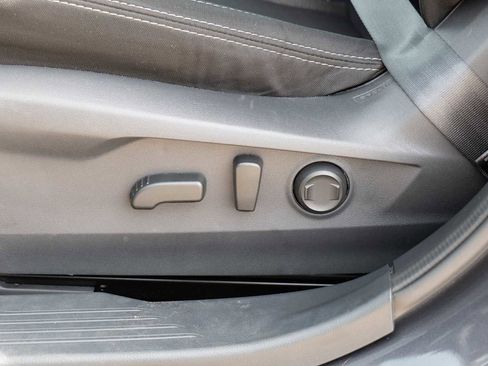 Used 2025 Subaru Outback Premium image 22