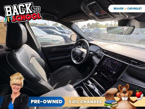 Used 2025 Jeep Grand Cherokee Altitude AWD/4WD image 26