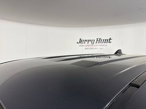 Used 2024 Toyota Tacoma TRD Off-Road image 31