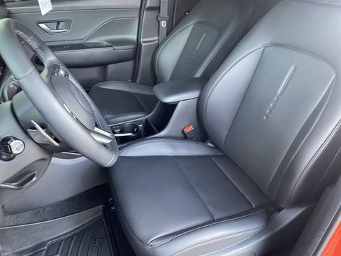 Certified 2024 Hyundai Kona Limited FWD image 11