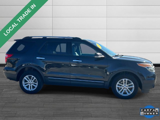 Used 2015 Ford Explorer XLT w/ Equipment Group 202A AWD/4WD image 2