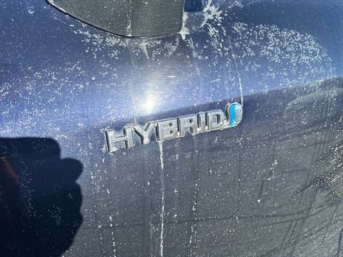 Used 2021 Toyota Highlander Platinum image 3