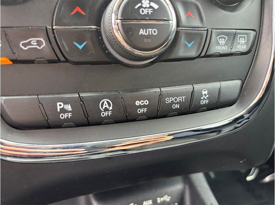 Used 2018 Dodge Durango SXT w/ Quick Order Package 2BB AWD/4WD image 27