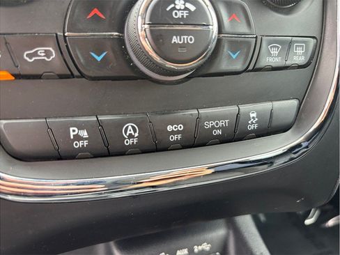 Used 2018 Dodge Durango SXT w/ Quick Order Package 2BB AWD/4WD image 27