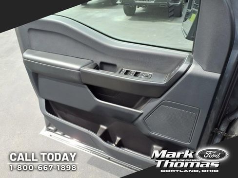 Used 2022 Ford F150 Lariat w/ Trailer Tow Package image 11