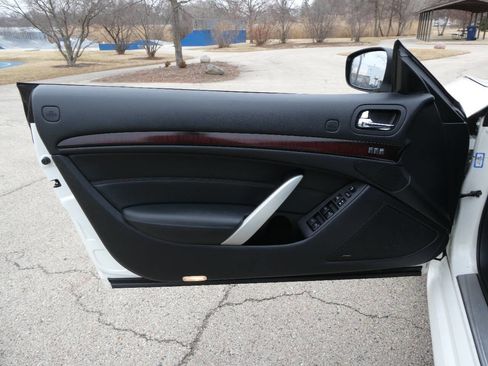 Used 2012 INFINITI G37 Sport w/ Premium Pkg image 22
