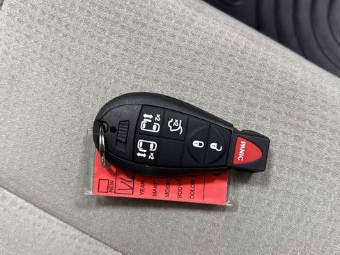 Used 2011 Dodge Grand Caravan Mainstreet w/ PWR Convenience Group image 30