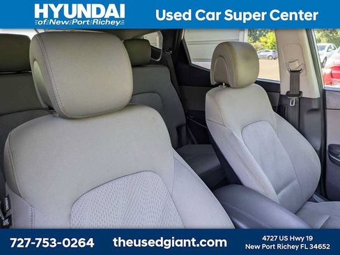 Used 2015 Hyundai Santa Fe Sport w/ Option Group 02 FWD image 6