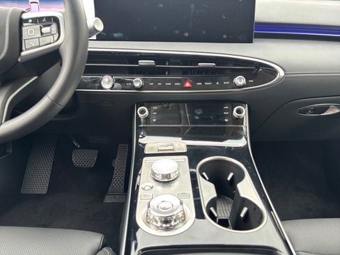 New 2026 Genesis GV70 2.5T AWD/4WD image 11