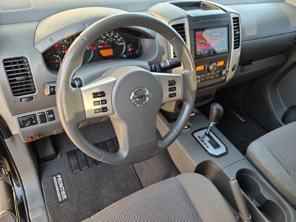 Used 2021 Nissan Frontier SV w/ Midnight Edition Floor Mats RWD image 2