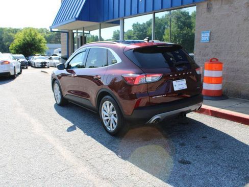 Used 2021 Ford Escape Titanium w/ Titanium Elite Package FWD image 4