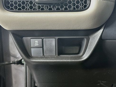 Used 2025 Honda HR-V LX image 16